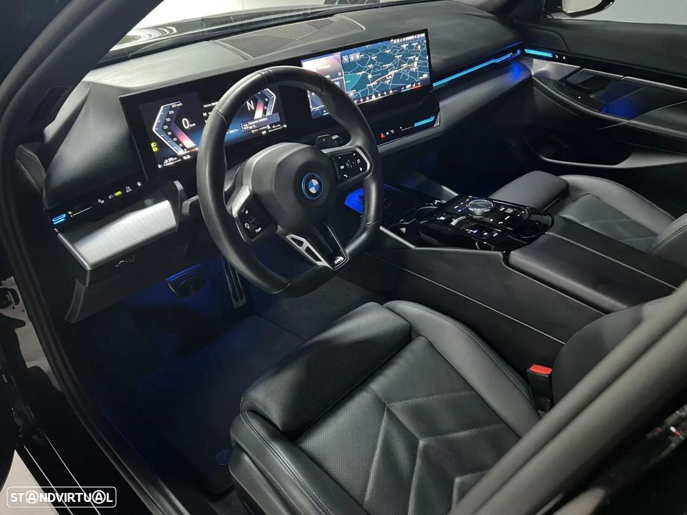 BMW 530 e Pack Desportivo M - 26