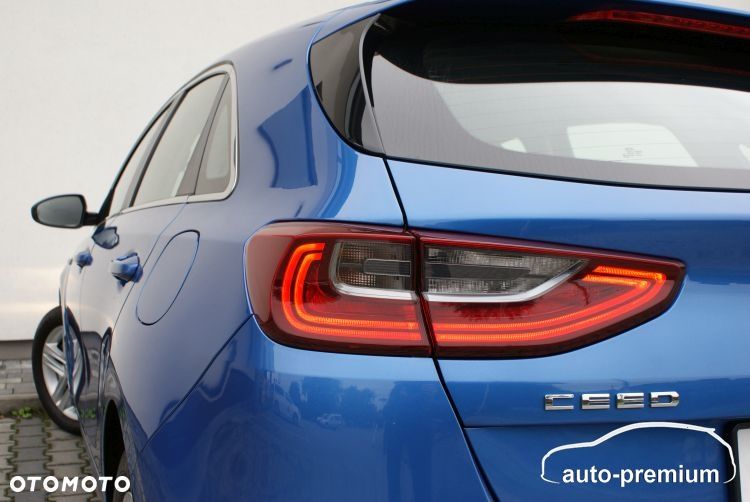 Kia Ceed - 32
