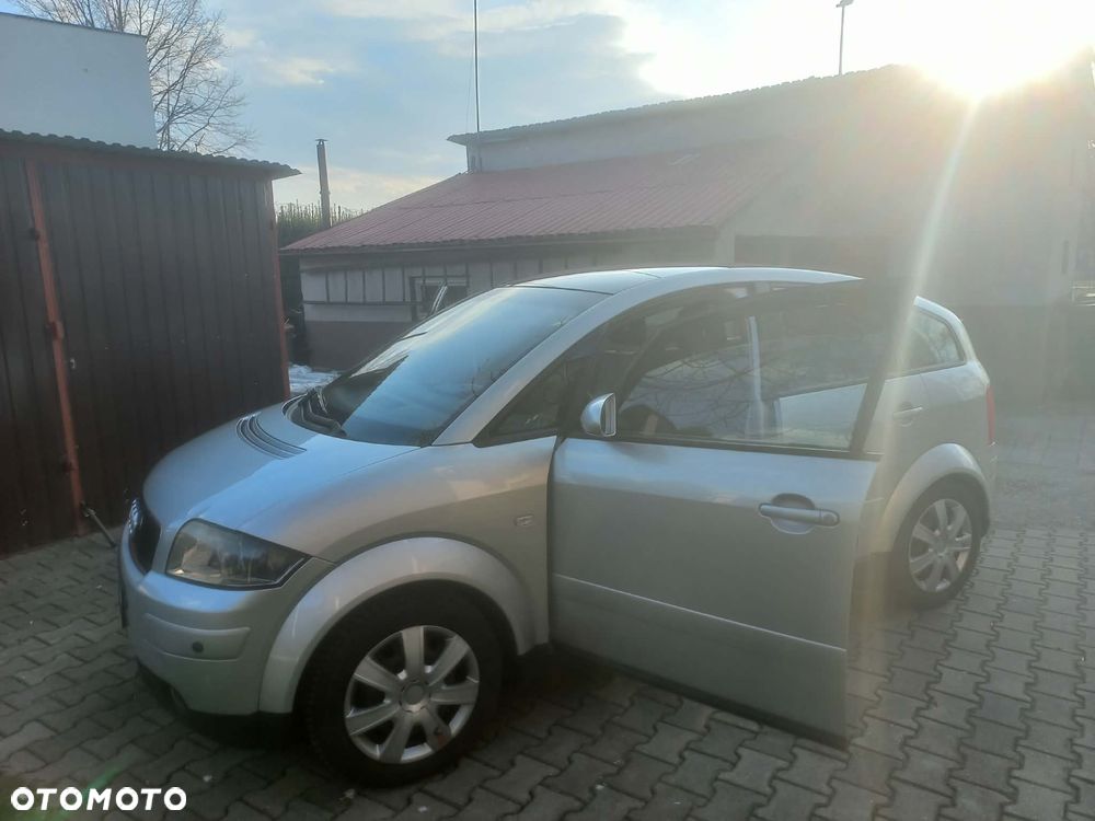 Audi A2 1.4 - 4
