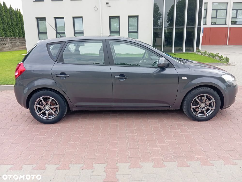 Kia Ceed 2.0 Optimum - 3