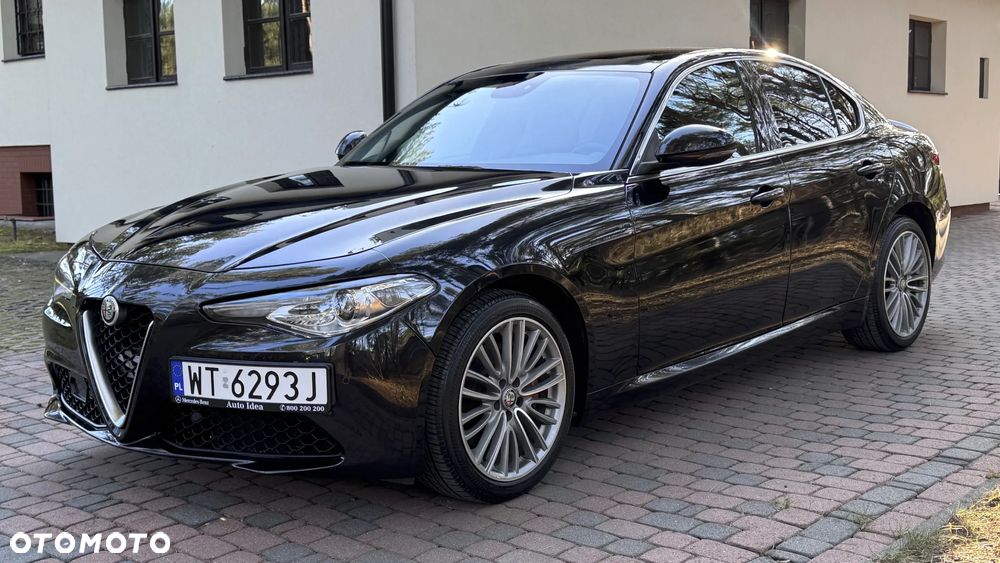 Alfa Romeo Giulia 2.0 Turbo 16V AT8-Q4 Ti - 9