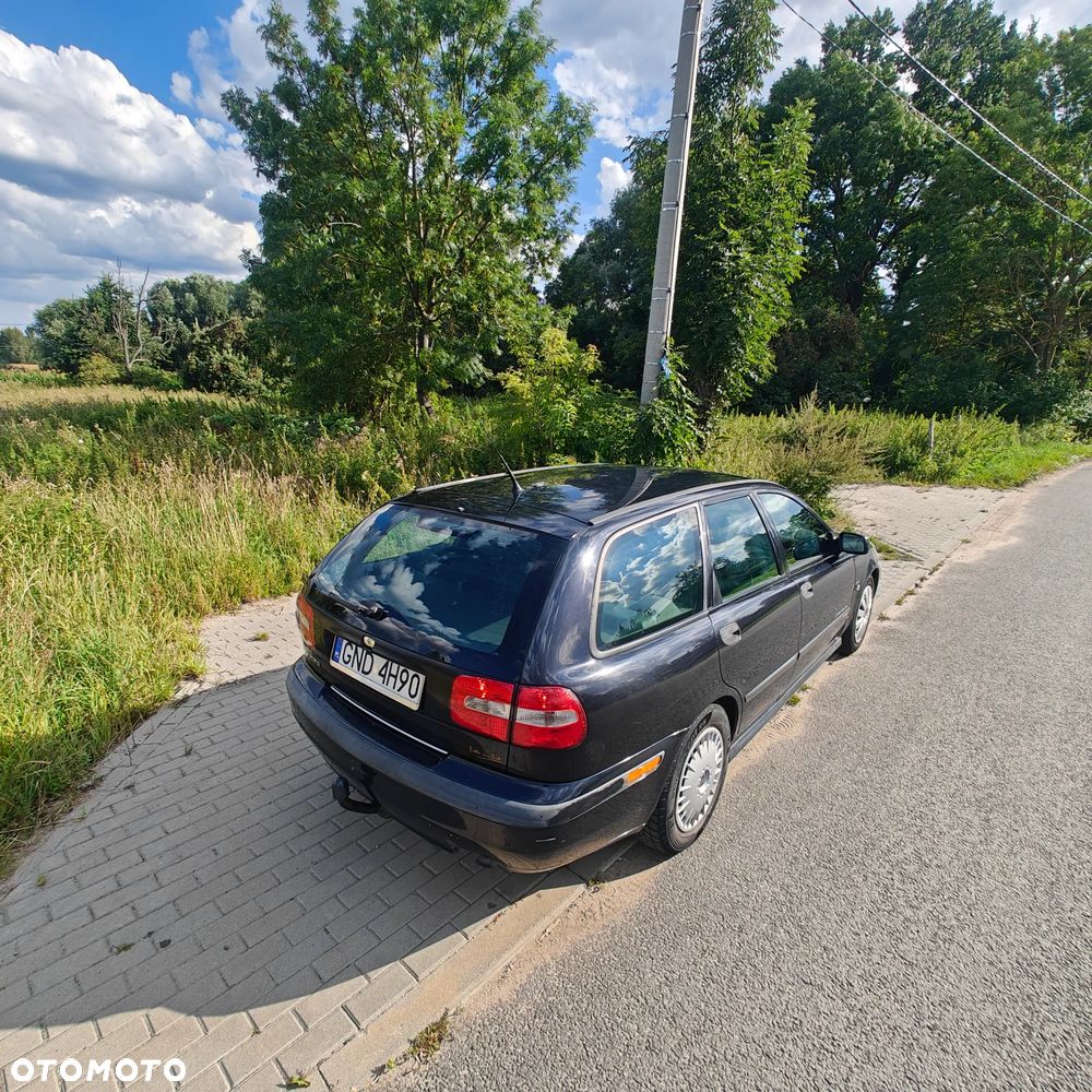 Volvo V40 1.9D - 6