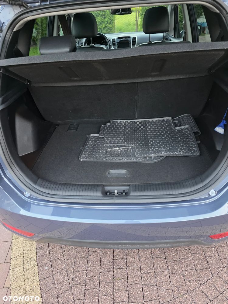 Hyundai ix20 ver-1-6-blue-comfort - 17