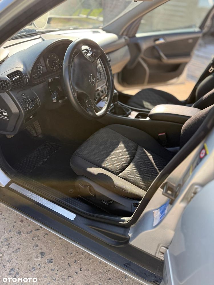 Mercedes-Benz Klasa C 180 Kompressor Classic - 10