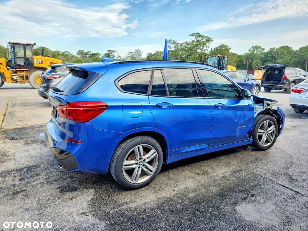 BMW X1 - 6
