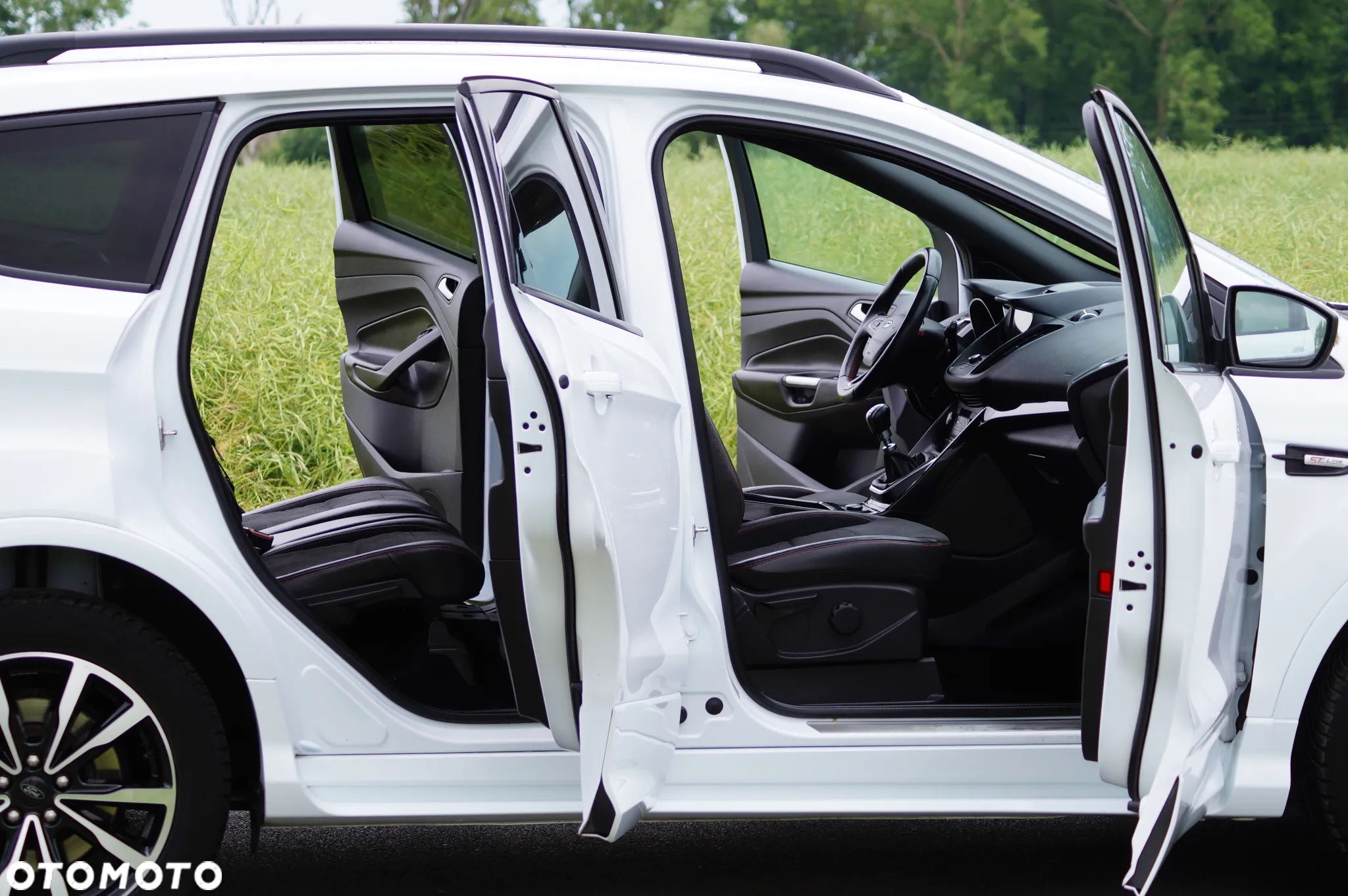 Ford Kuga - 24