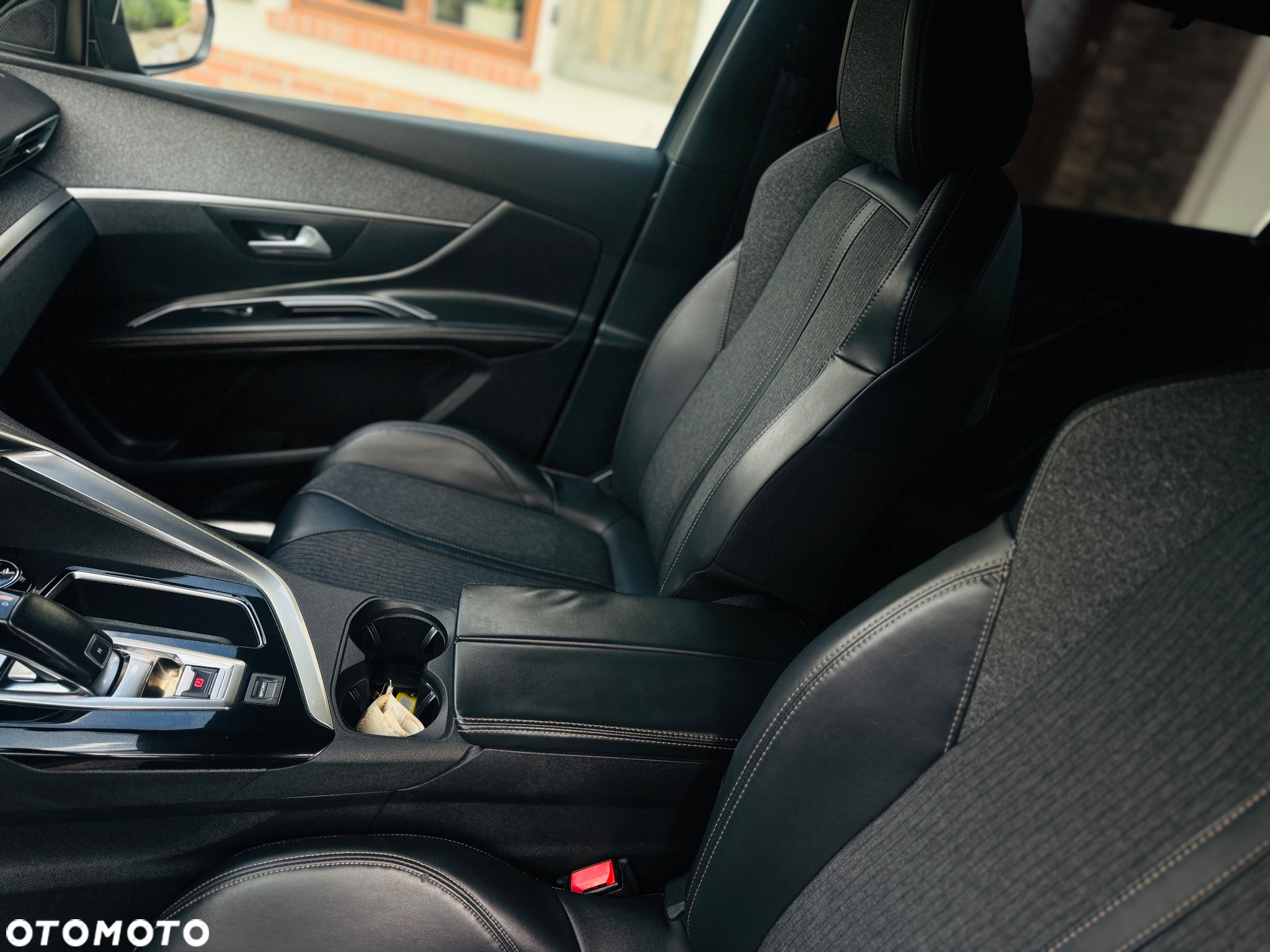 Peugeot 5008 1.6 BlueHDI Allure S&S EAT6 - 21