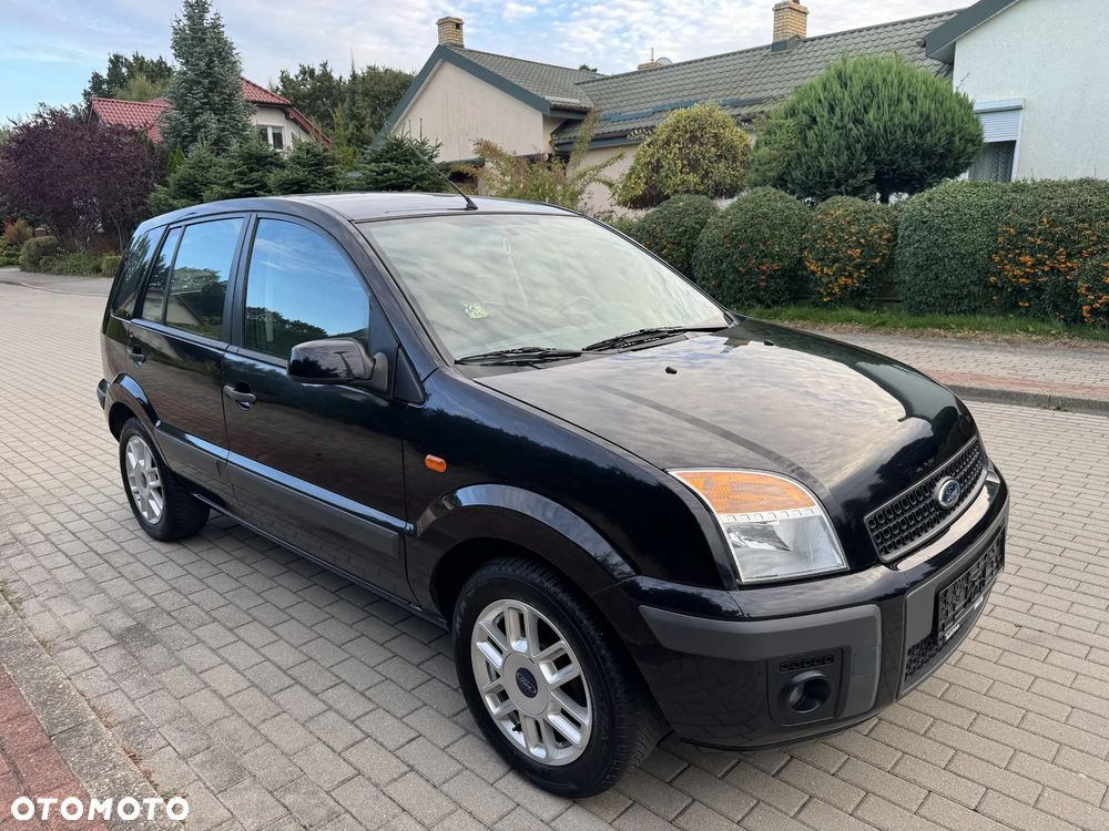 Ford Fusion - 23