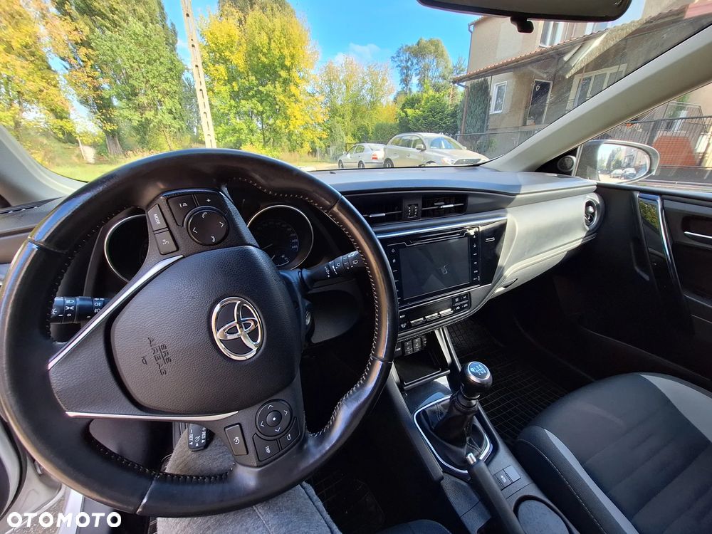 Toyota Auris 1.6 Comfort - 12