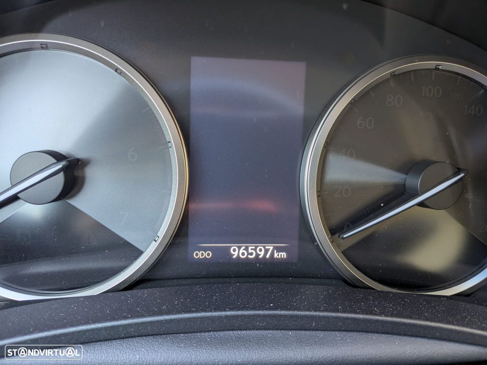 Lexus NX 300h Executive+ - 12