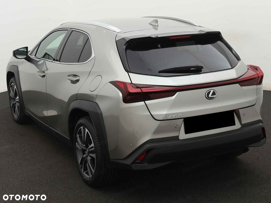Lexus UX - 7