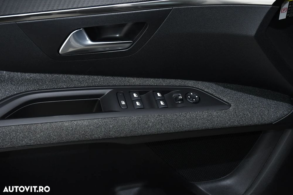 Peugeot 3008 1.5 BlueHDI 130 EAT8 Allure Pack - 27