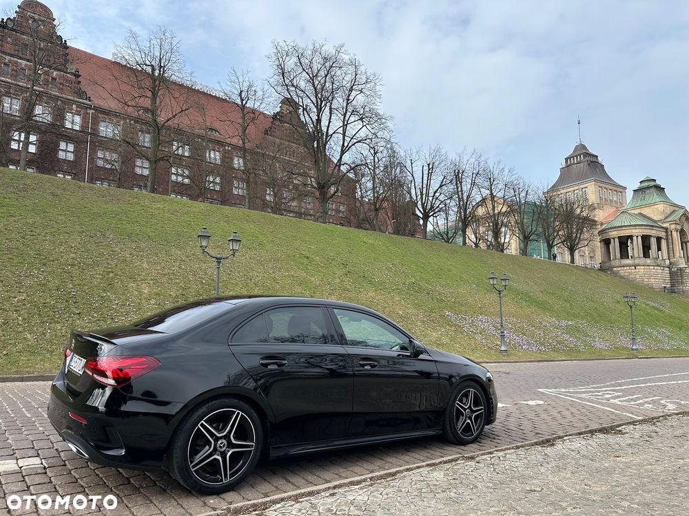 Mercedes-Benz Klasa A 180 7G-DCT Lim AMG Line Advanced Plus - 4