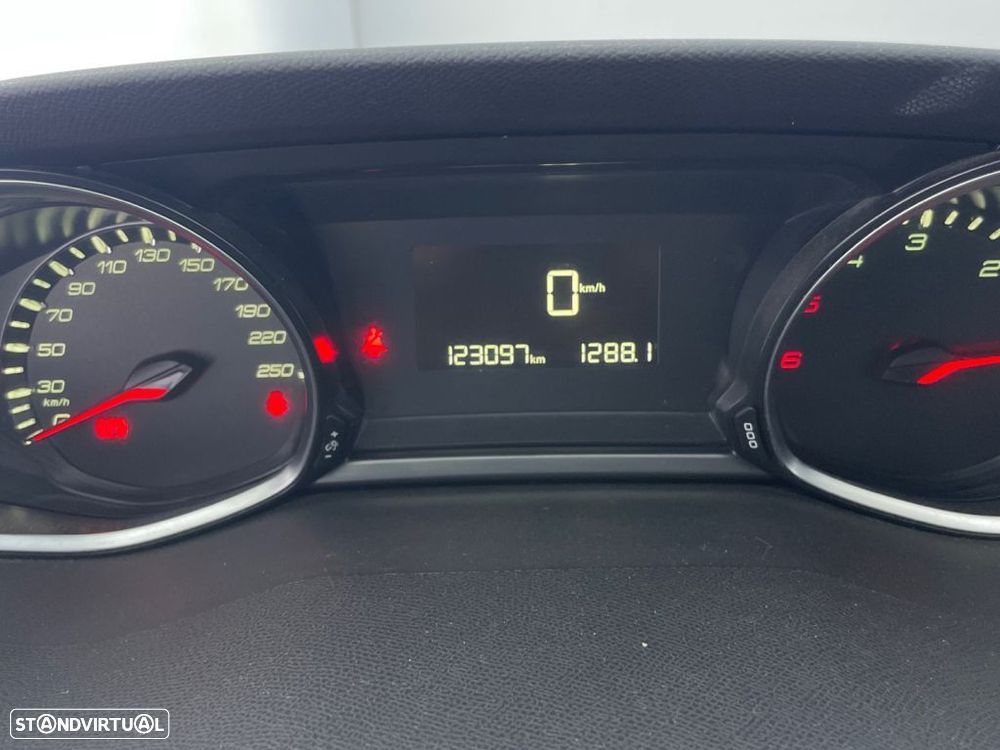 Peugeot 308 SW 1.5 BlueHDi Style - 9