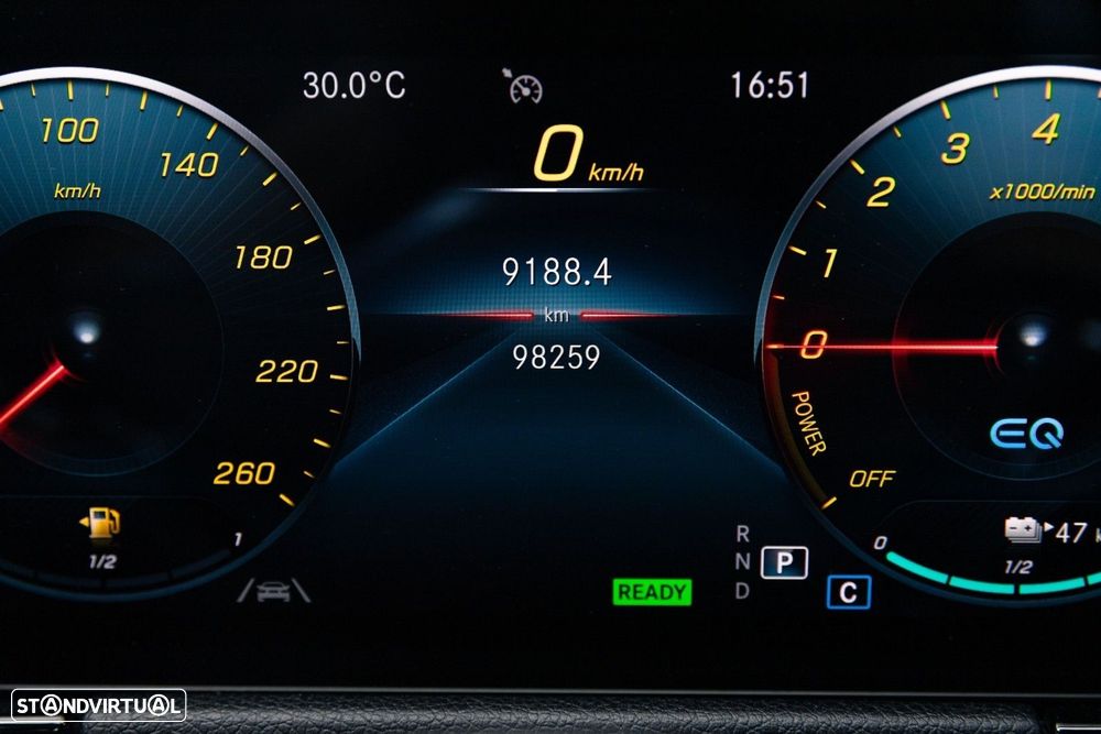 Mercedes-Benz GLA 250 e 8G-DCT AMG Line - 24