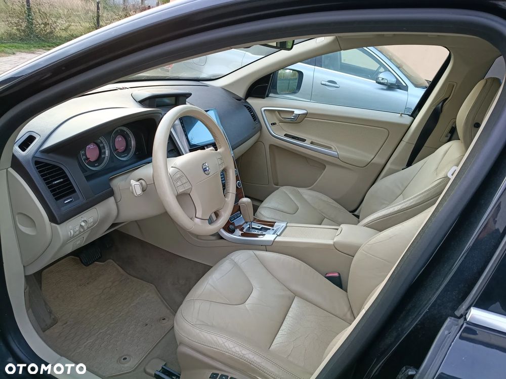 Volvo XC 60 - 8