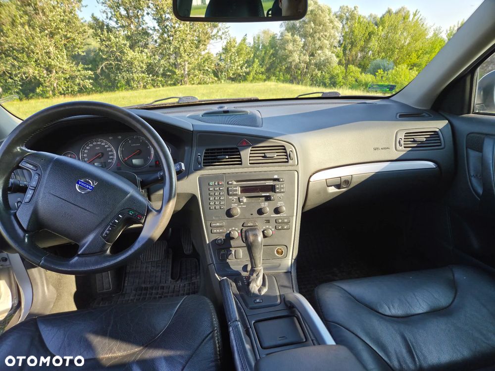 Volvo XC 70 D5 AWD Automatik - 9