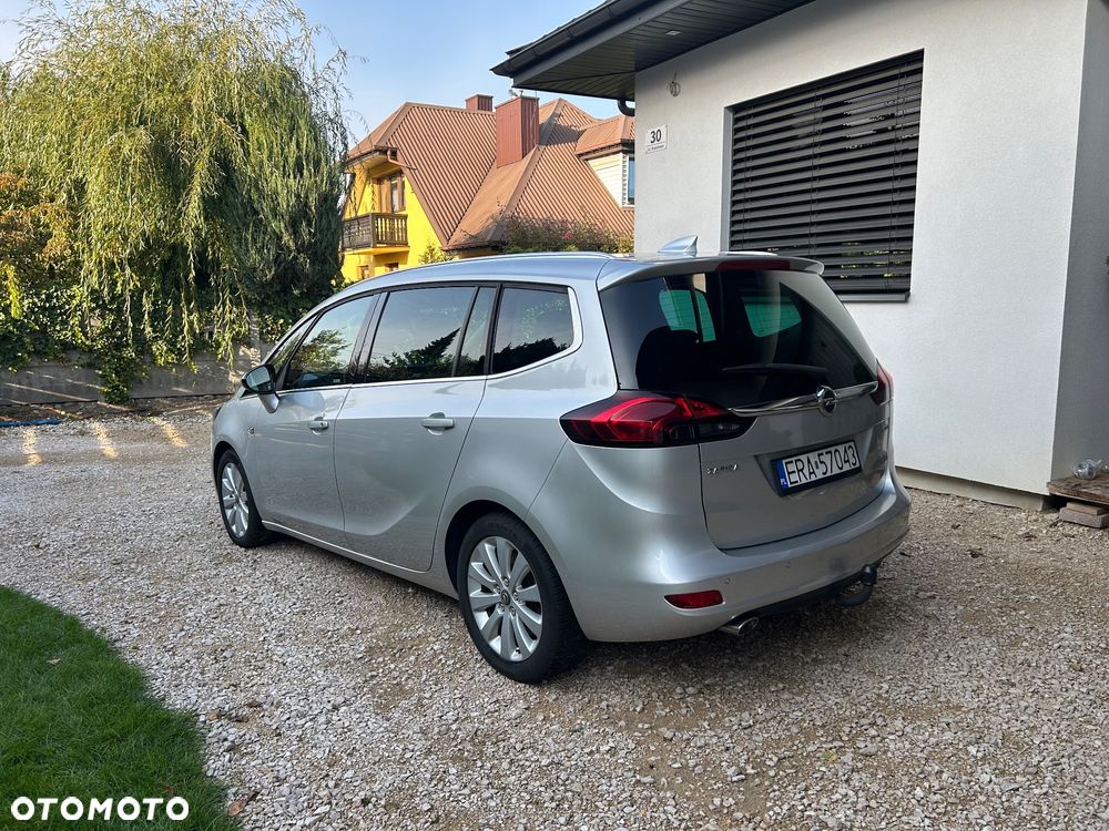 Opel Zafira 2.0 CDTI Cosmo - 4
