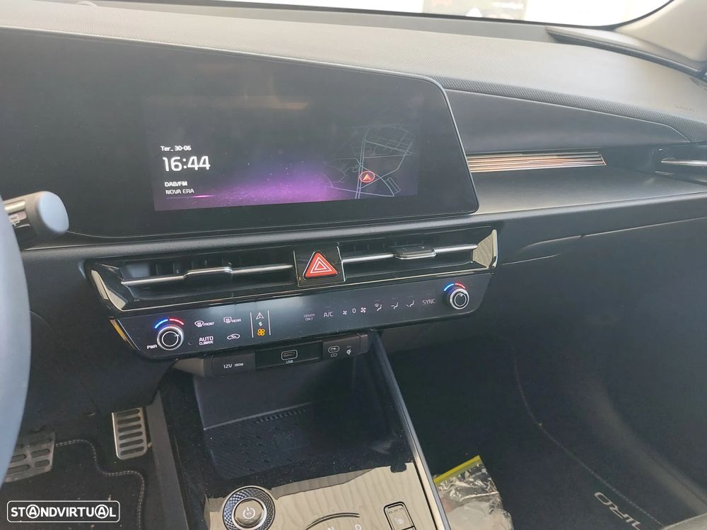Kia Niro EV 64kWh Tech - 10