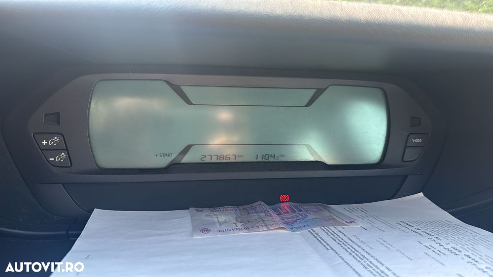 Citroën C4 Picasso - 12