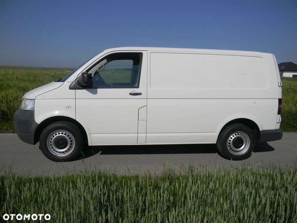 Volkswagen Transporter - 22