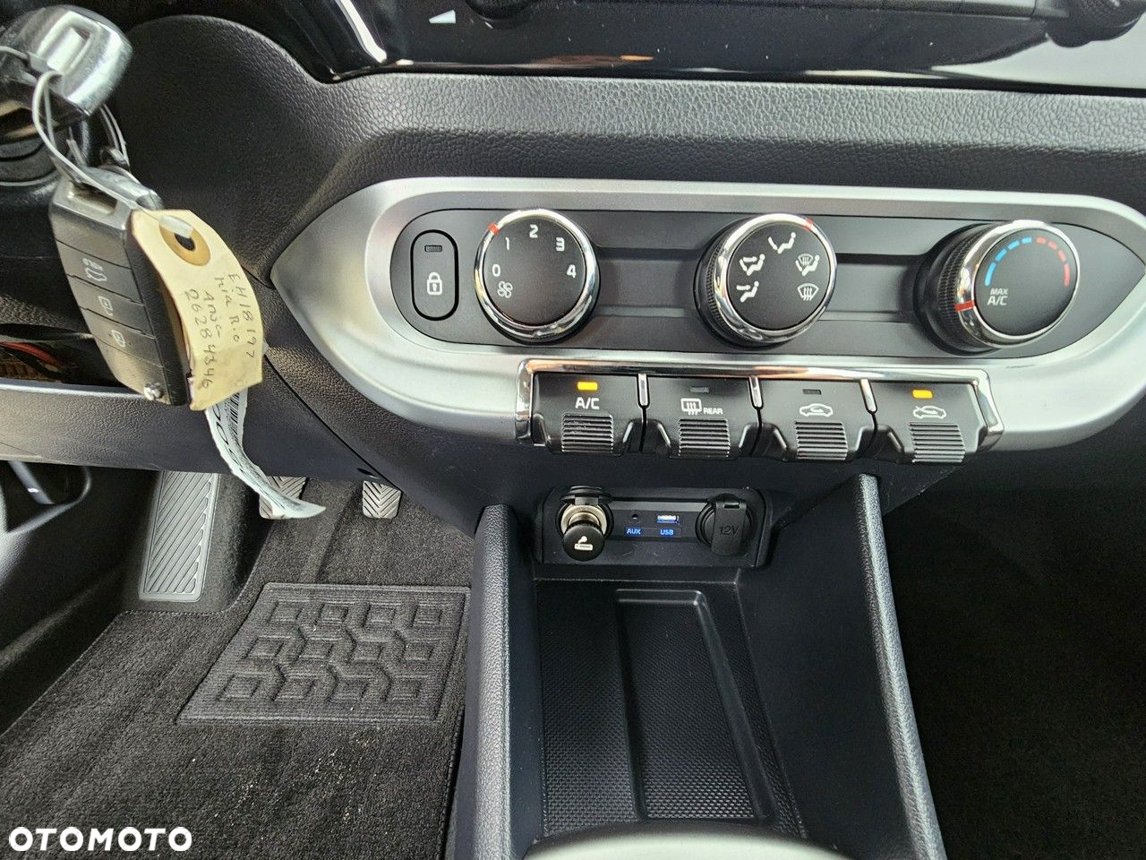 Kia Rio - 19