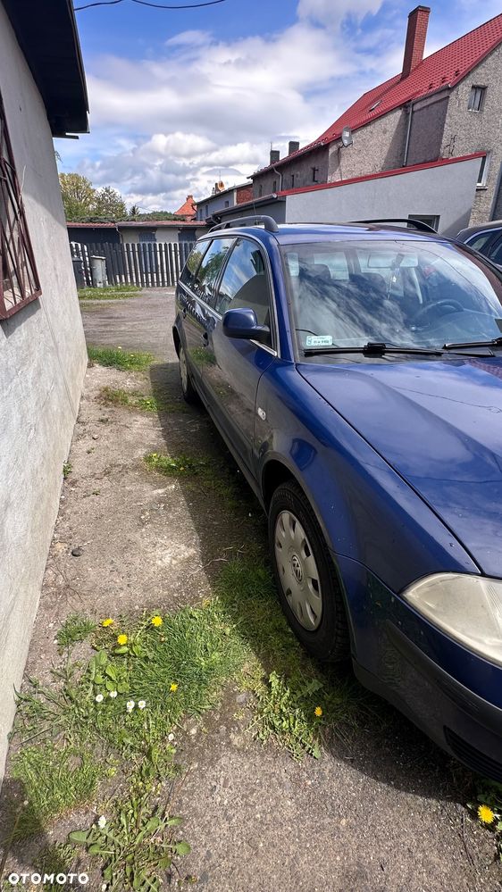 Volkswagen Passat 1.9 TDI Highline - 3