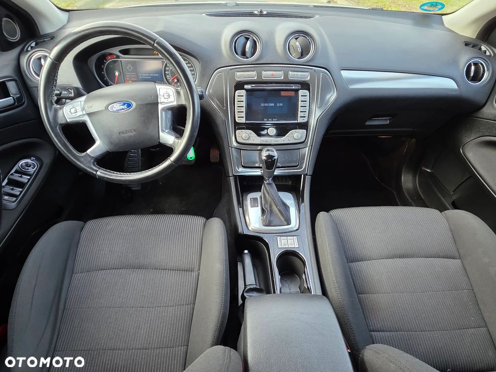 Ford Mondeo 2.3 Ghia - 22