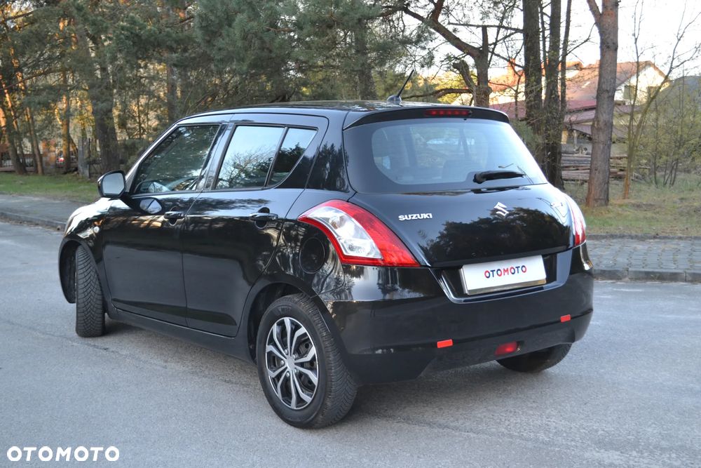 Suzuki Swift - 4
