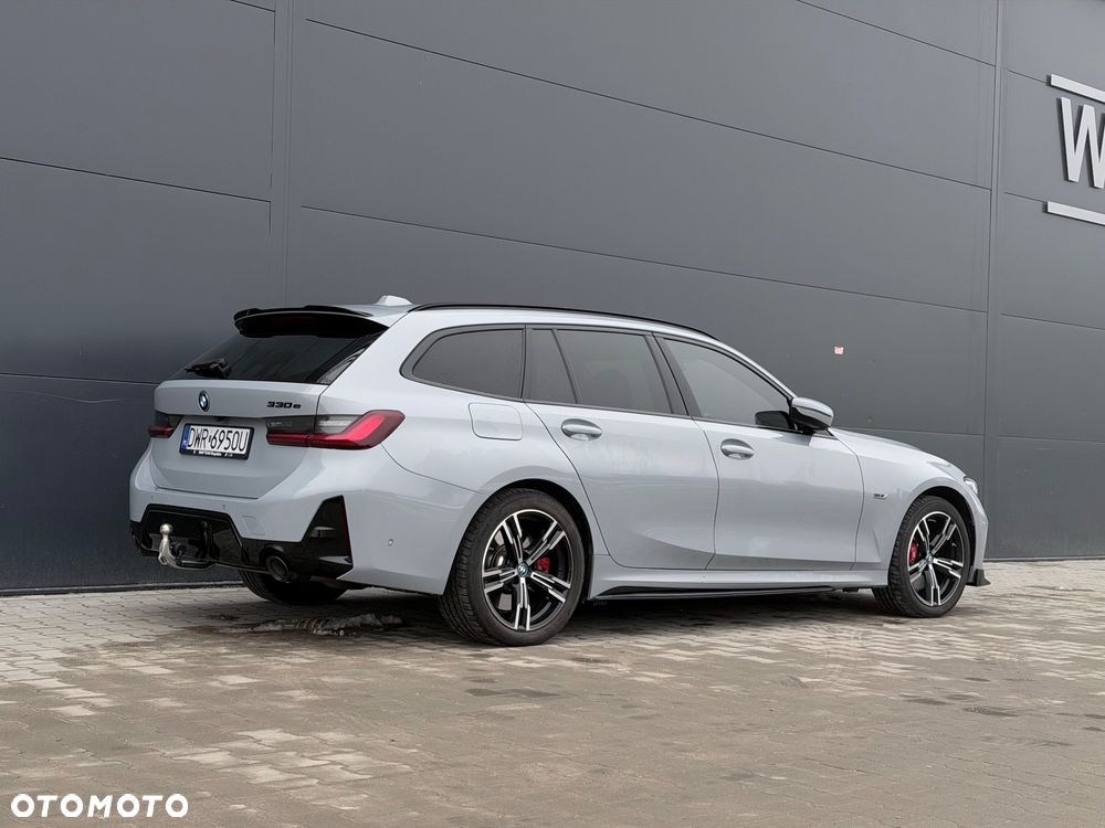BMW Seria 3 330e PHEV M Sport - 4