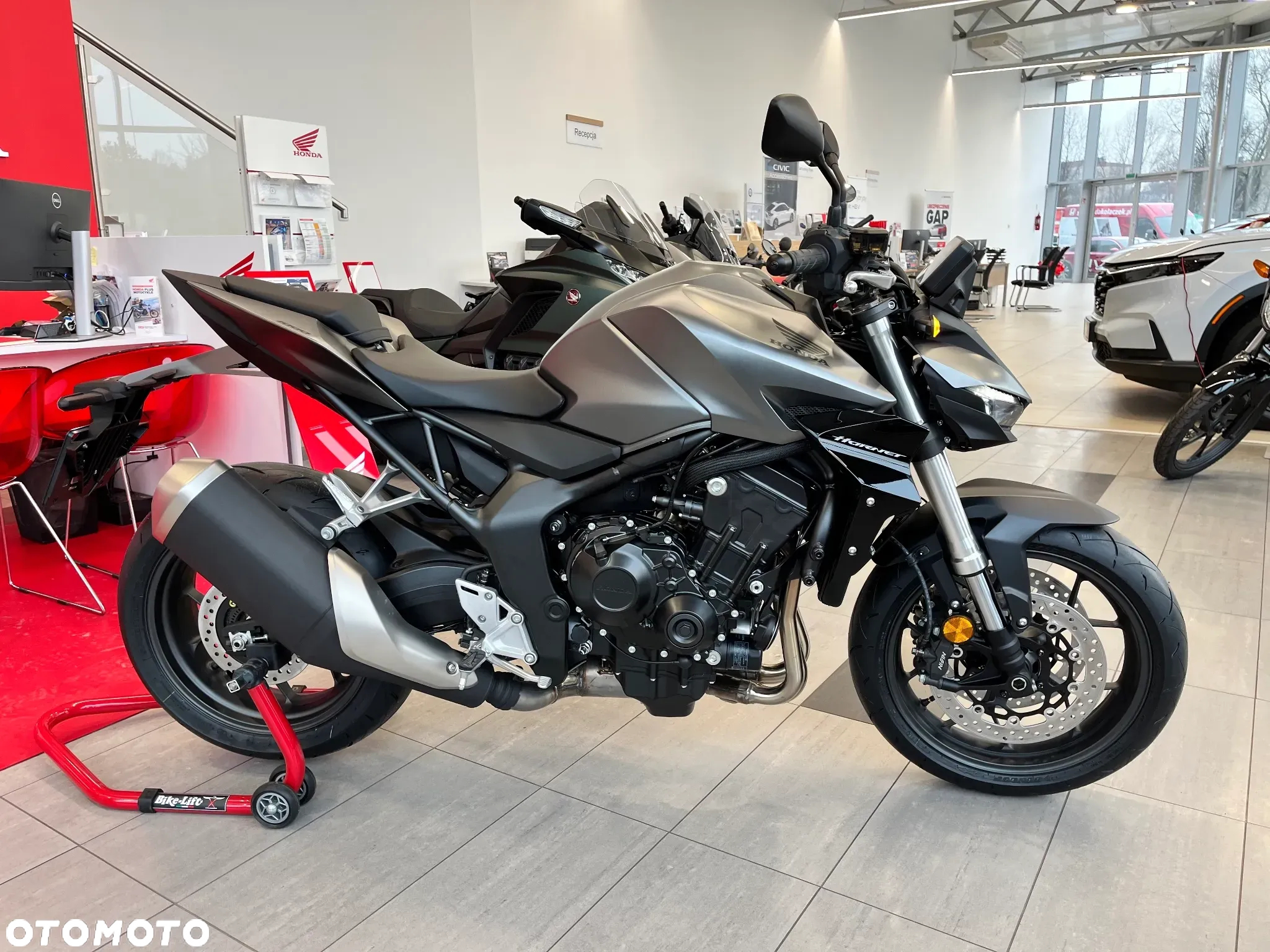 Honda CB - 2