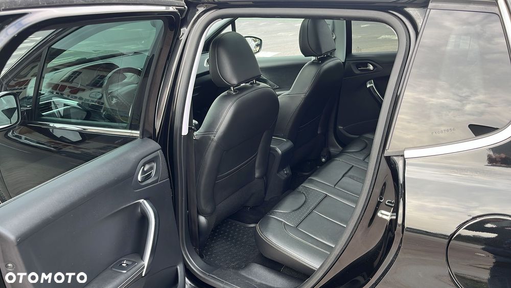 Peugeot 2008 e-HDi FAP 92 STOP & START Allure - 13