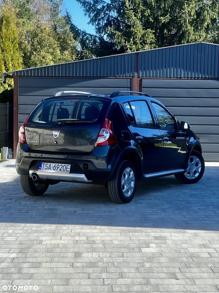 Dacia Sandero Stepway 1.6 - 6