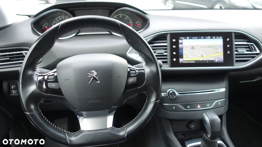 Peugeot 308 SW BlueHDi 120 EAT6 Stop & Start Allure - 20