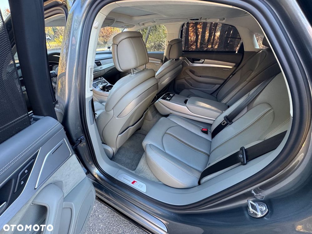 Audi S8 Plus 4.0 TFSI Quattro - 23