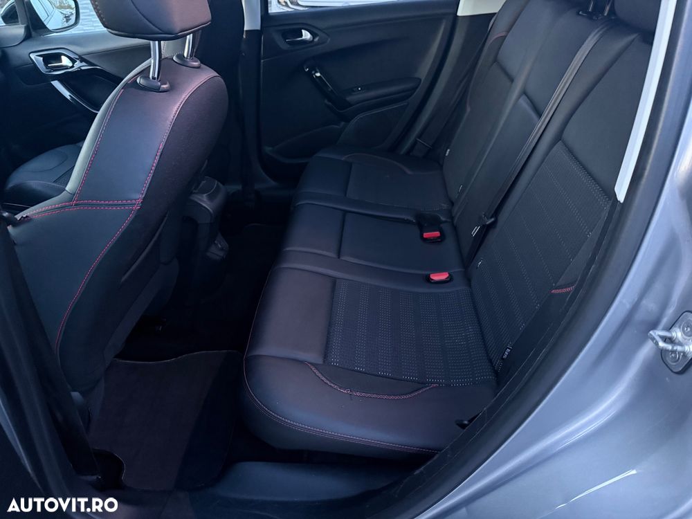 Peugeot 2008 1.2 PureTech Turbo GT-Line - 8