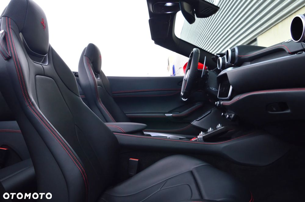 Ferrari Portofino - 20