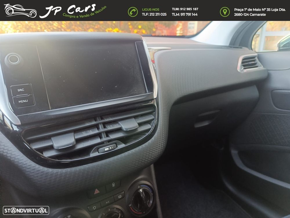 Peugeot 2008 1.2 PureTech Style - 20