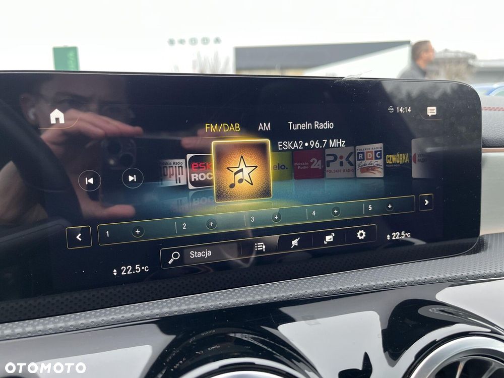 Mercedes-Benz CLA 200 4-Matic AMG Line 8G-DCT - 23