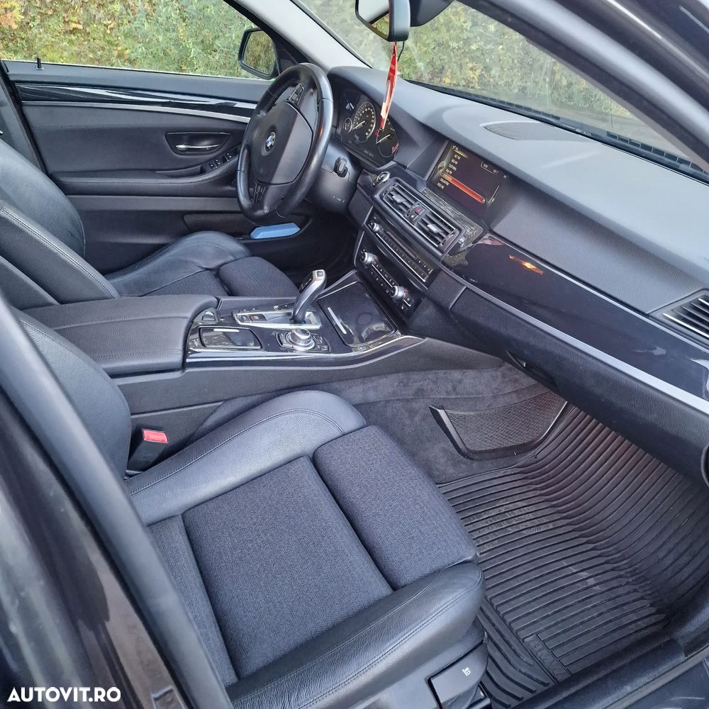 BMW Seria 5 525d xDrive - 7