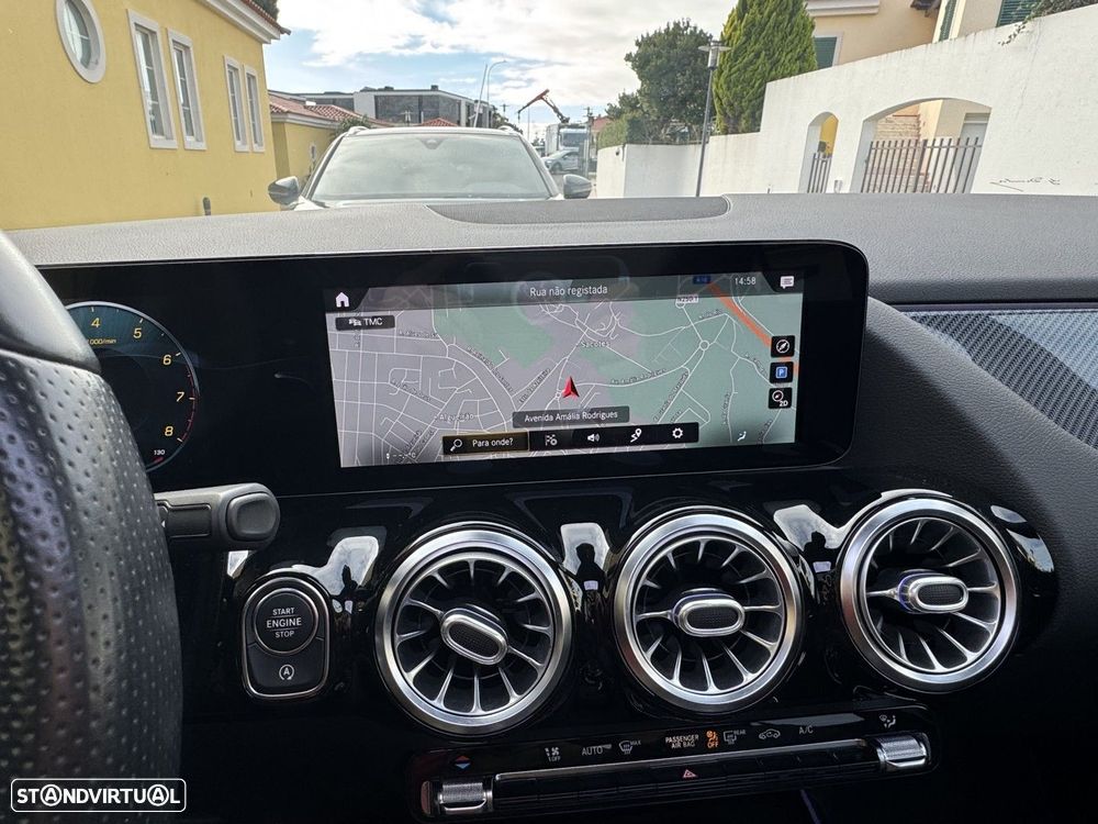 Mercedes-Benz GLA 250 4Matic AMG Line - 30