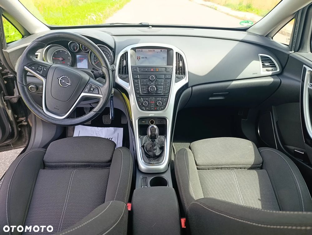 Opel Astra 2.0 CDTI Cosmo - 11