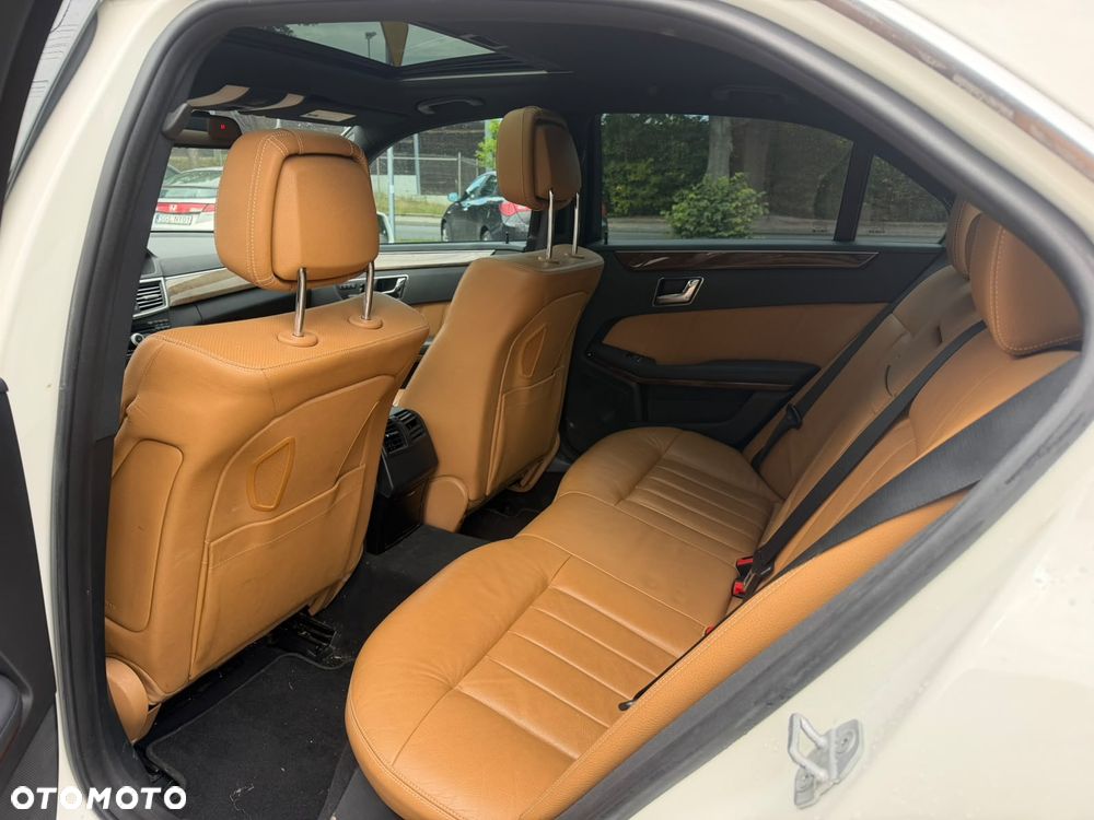 Mercedes-Benz Klasa E 500 4-Matic Avantgarde - 17