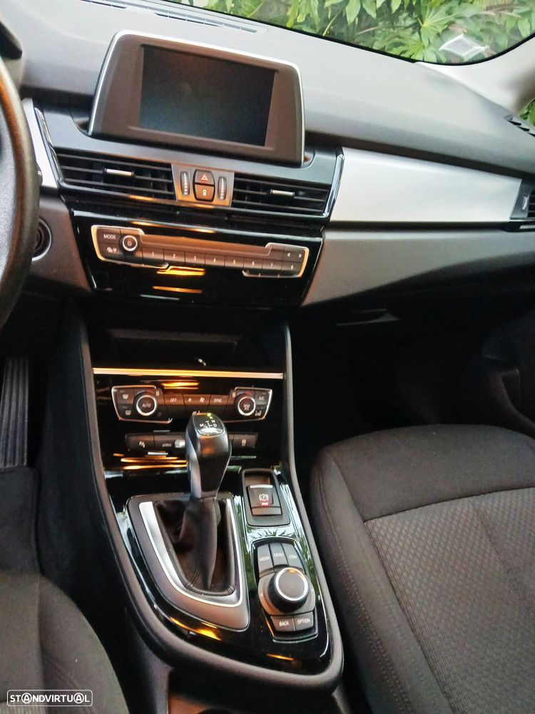 BMW 225xe Active Tourer - 3