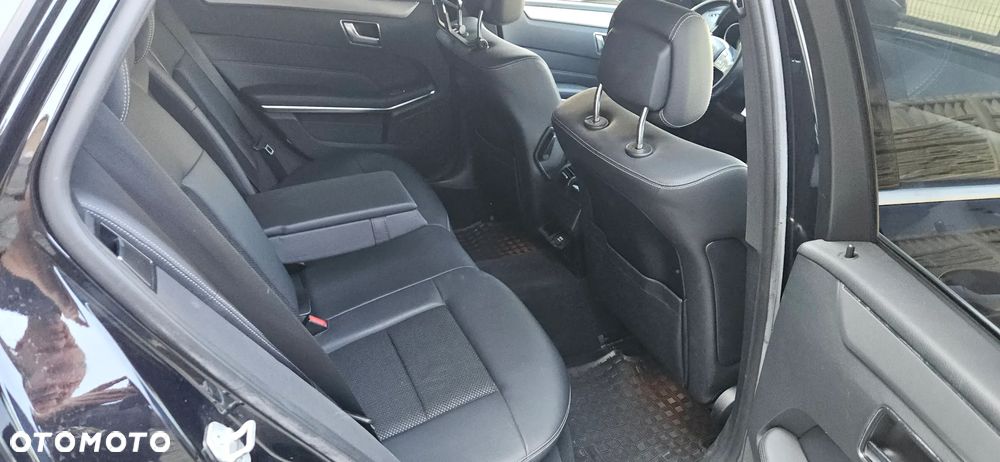 Mercedes-Benz Klasa E 220 BlueTEC 9G-TRONIC Elegance - 12