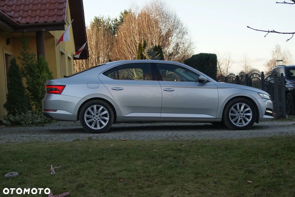 Skoda Superb 2.0 TDI Ambition DSG - 33
