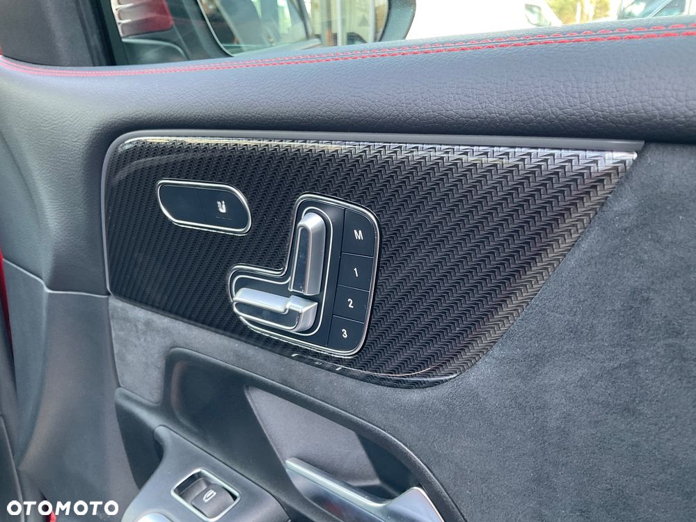 Mercedes-Benz GLB 200 d AMG Line 8G-DCT - 14