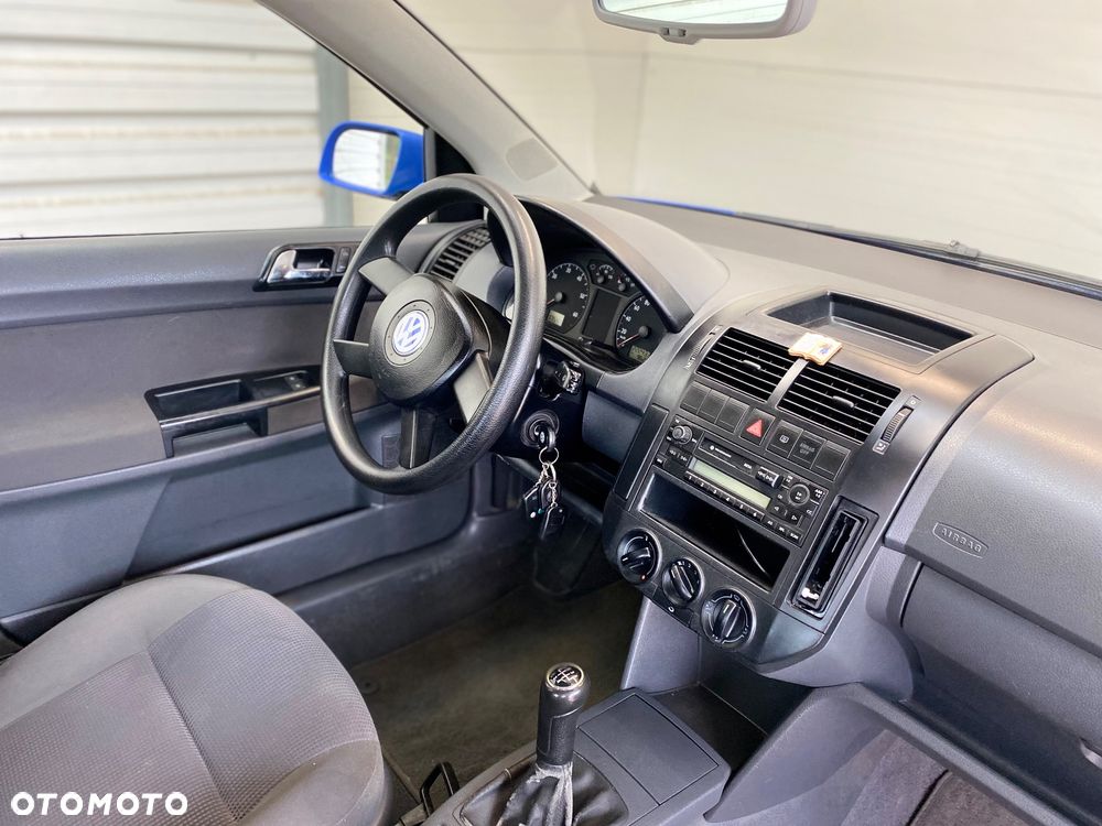 Volkswagen Polo 1.4 16V Basis - 12