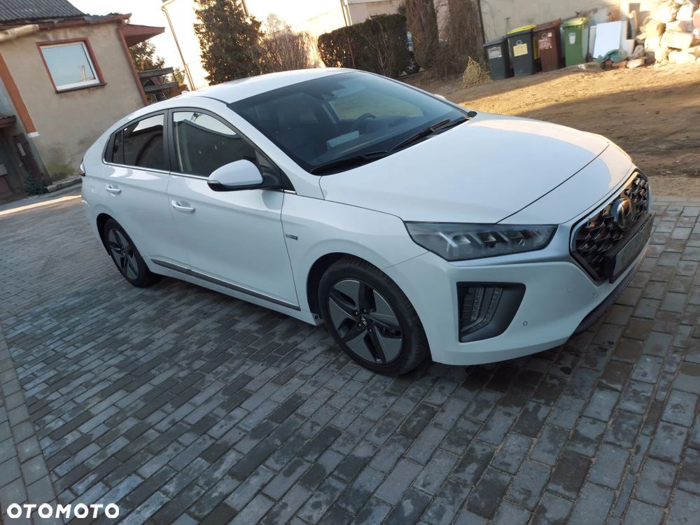 Hyundai IONIQ - 26