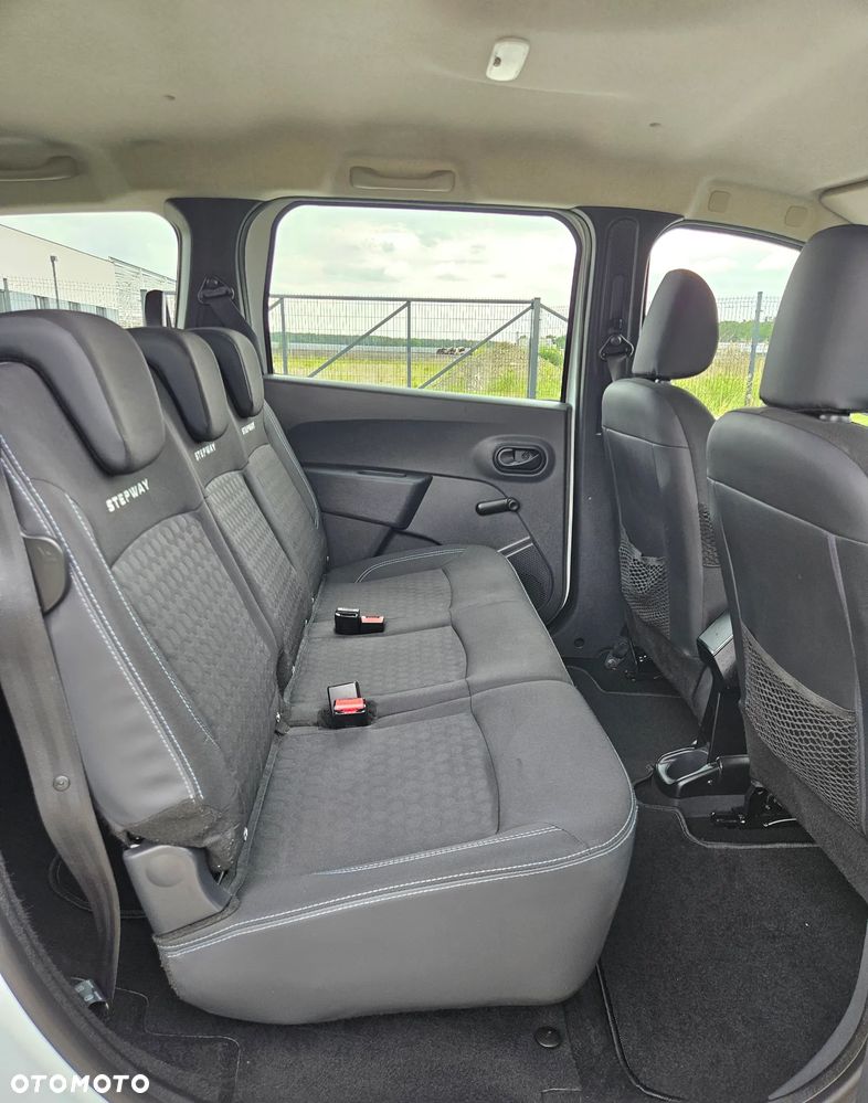 Dacia Lodgy dCi 110 Stepway - 8